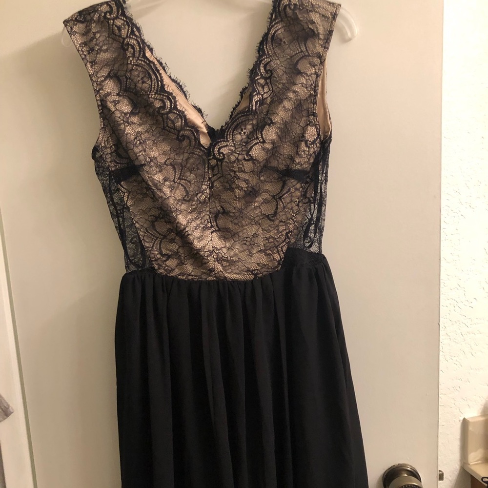 Minuet Lace Cocktail Dress size M
